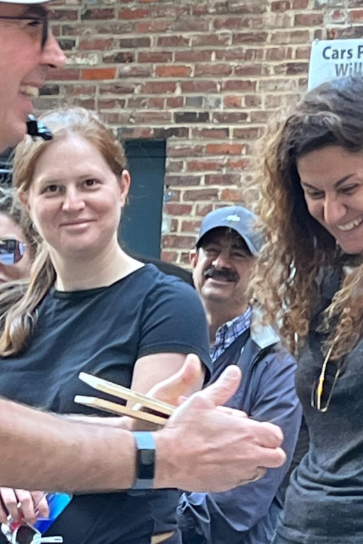 Philadelphia: Comedy Magic Walking Tour With a Guide - Key Points
