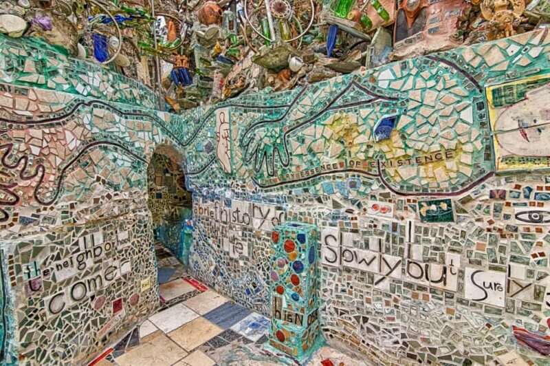 Philadelphia Murals and Street Art Tour with Magic Gardens - The Art and Community Connection