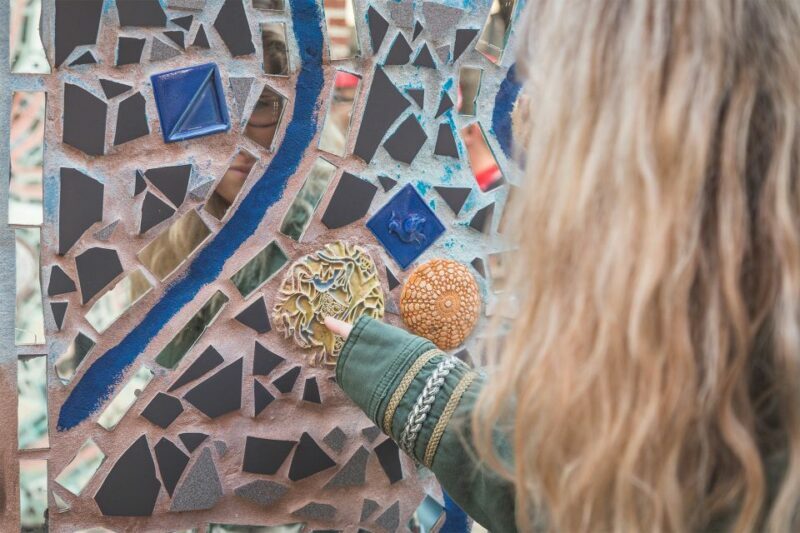 Philadelphia Murals and Street Art Tour with Magic Gardens - The Guide’s Role and Group Size