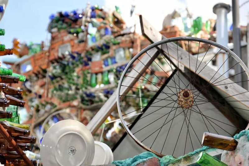 Philadelphia Murals and Street Art Tour with Magic Gardens - Who Should Consider This Tour?