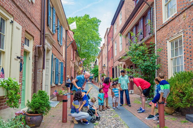 Philadelphia Old City Historic Walking Tour With 10+ Top Sites - Guided by Former Stand-up Comedian