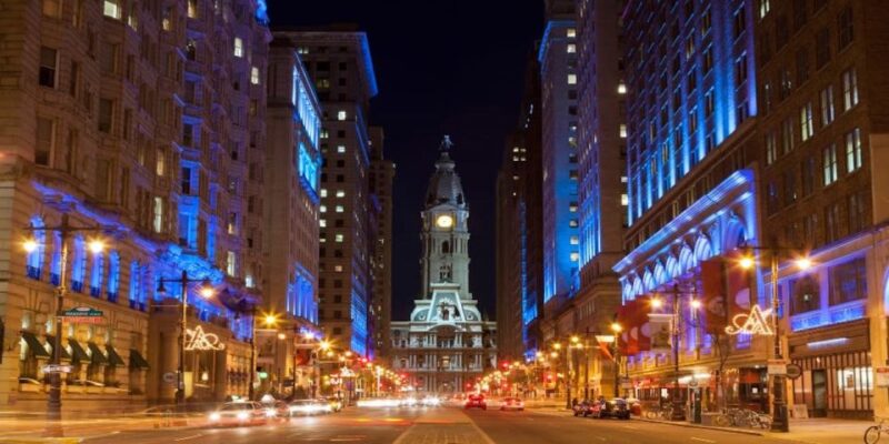 Philadelphia: Small Group Night Tour - Key Points