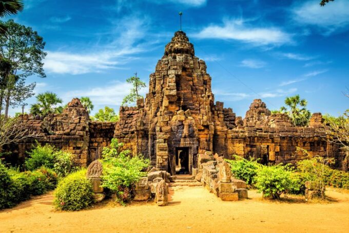 Phnom Chisor & Tonle Bati Private Tours From Phnom Penh - Frequently Asked Questions