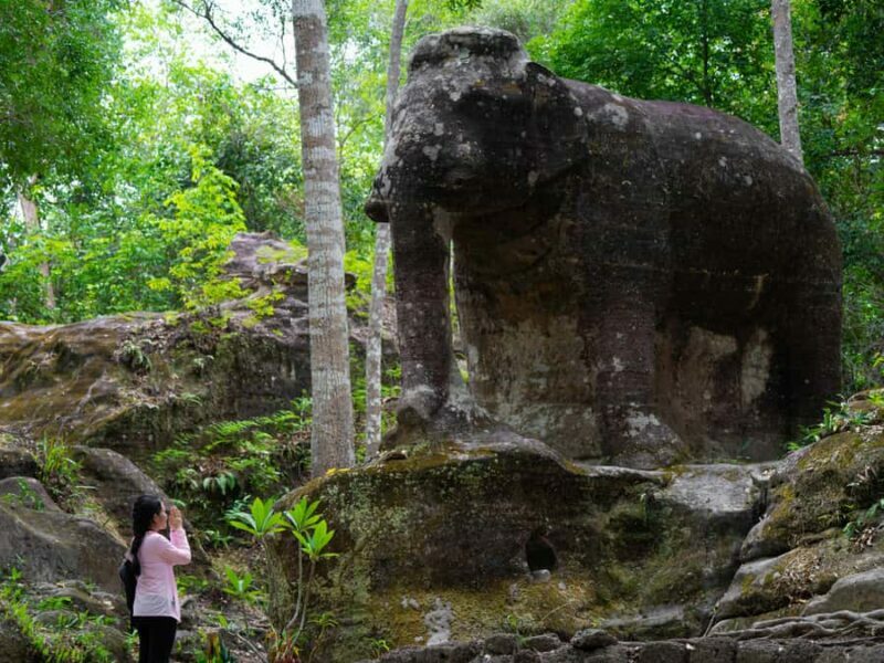 Phnom Kulen: Motorbike Adventure to Lost City Temples - Starting Point: Transition from Road to Jungle