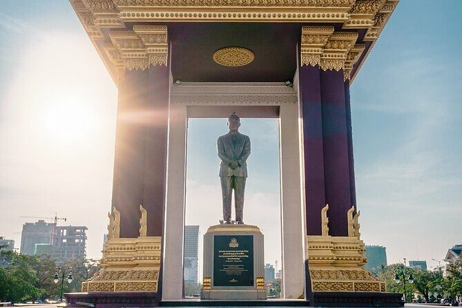 Phnom Pehn City Must See Highlight Guided Tour - Silver Pagoda: The Emerald Treasure