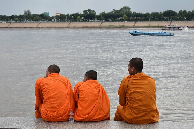 Phnom Pehn City Must See Highlight Guided Tour - Independence Monument: A Symbol of Sovereignty