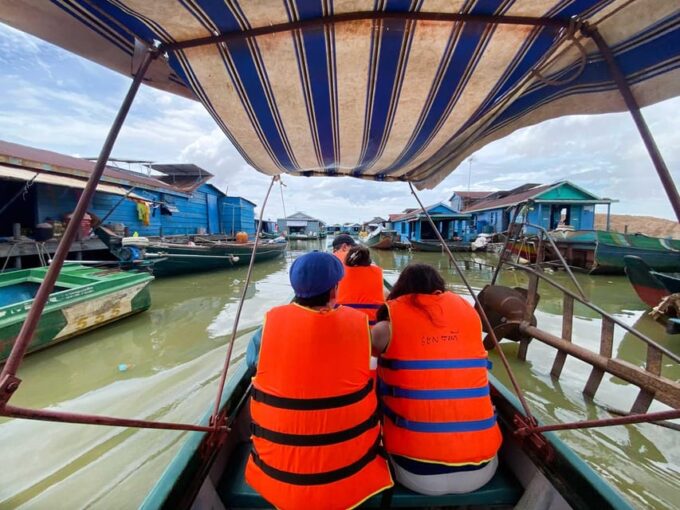Phnom Penh - Battambang Road Transfer With Stops Sightseeing - Kampong Loung Floating Village