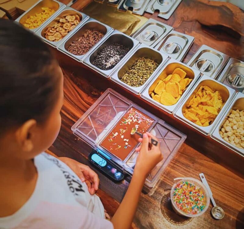 Phnom Penh: Chocolate Workshop - Make & Decorate Your Bar - Key Points