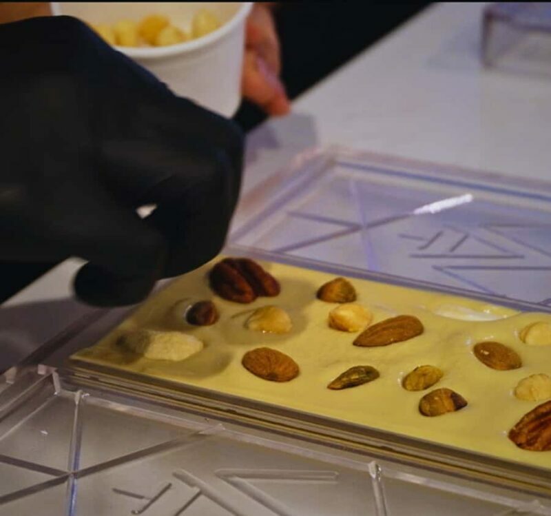 Phnom Penh: Chocolate Workshop - Make & Decorate Your Bar - What the Reviews Say
