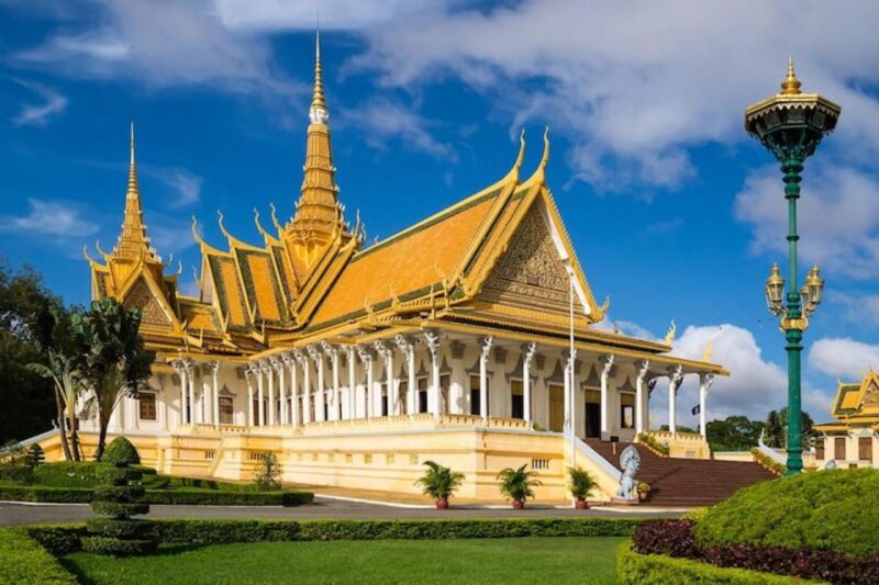 Phnom Penh: City Break With Tours - 4 Days With 5* Hotel - Day 3: Dark History Tour