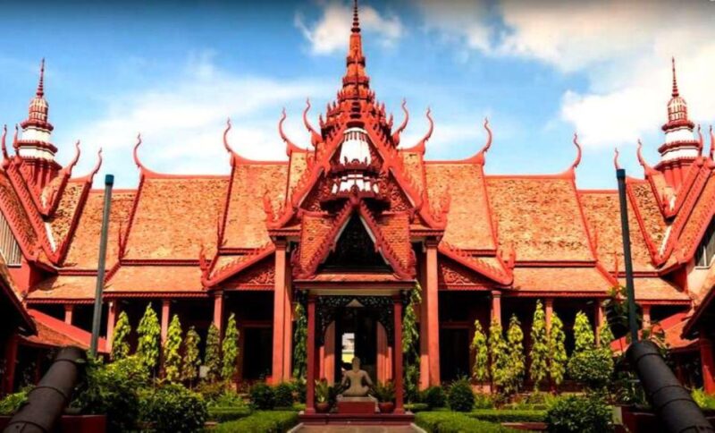 Phnom Penh City & Silk Island - Royal Palace