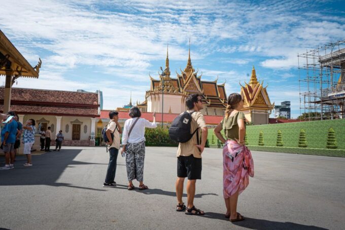 Phnom Penh City Tour by Tuk Tuk With English Speaking Guide - Cambodian History and Culture