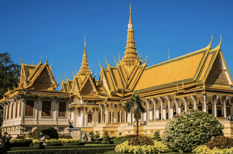 Phnom Penh City Tour by Vespa - Itinerary Highlights