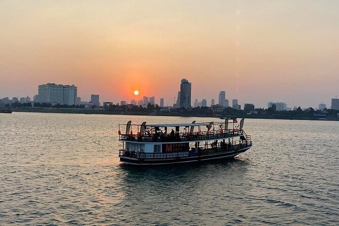 Phnom Penh City Tour Include Mekong River Sunset Cruise - Exploring the Mekong River