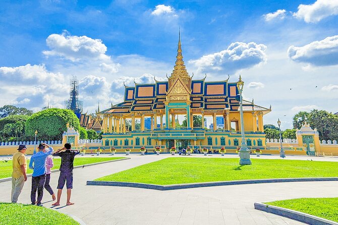 Phnom Penh City Tour, Oudong Temple, Silversmith Village Day Trip - Royal Palace