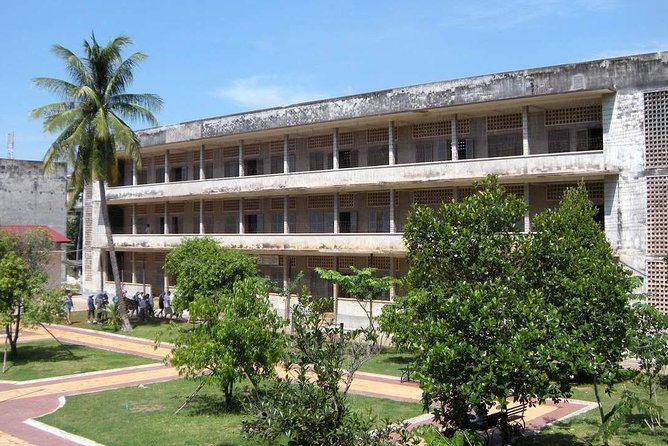 Phnom Penh City Tour, Silver Pagoda, Genocide Museum, Killing Fields - Location