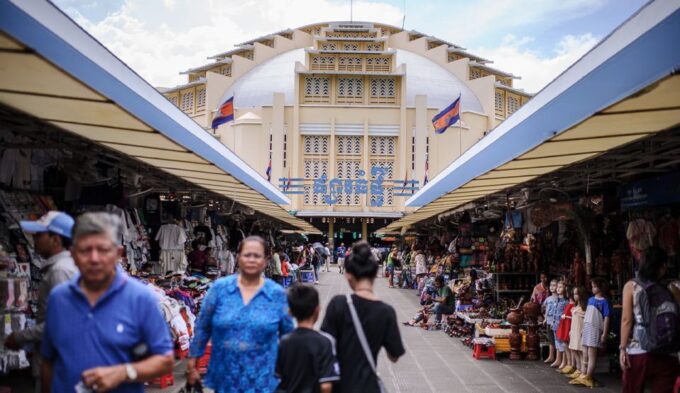 Phnom Penh City Tour & Sunset Boat by Tuk- Tuk With Drinks - Boat Ticket and Refreshments