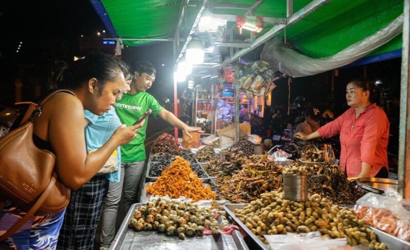 Phnom Penh: Evening Food Tour With Drinks & Tuk Tuk Included - Itinerary Highlights