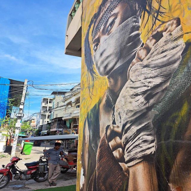 Phnom Penh | Food & Street Art Half Day Tour by Tuk Tuk - Explore Street Art and Murals