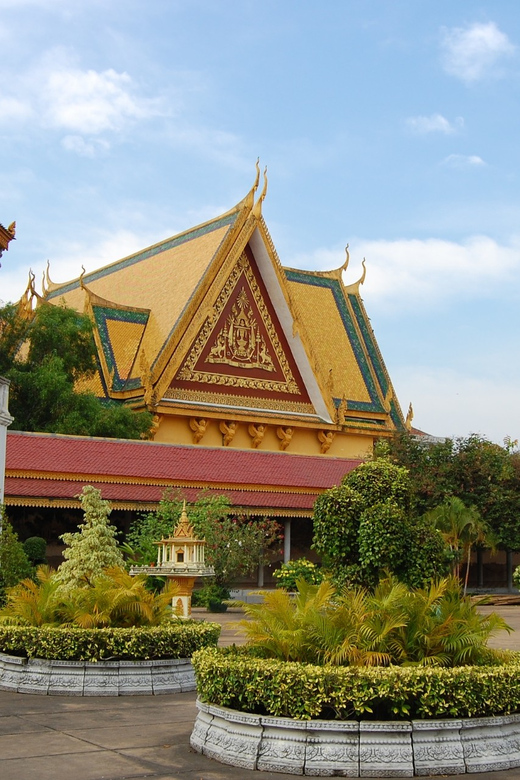 Phnom Penh Full Day Private Tour With Transfers - Booking and Availability