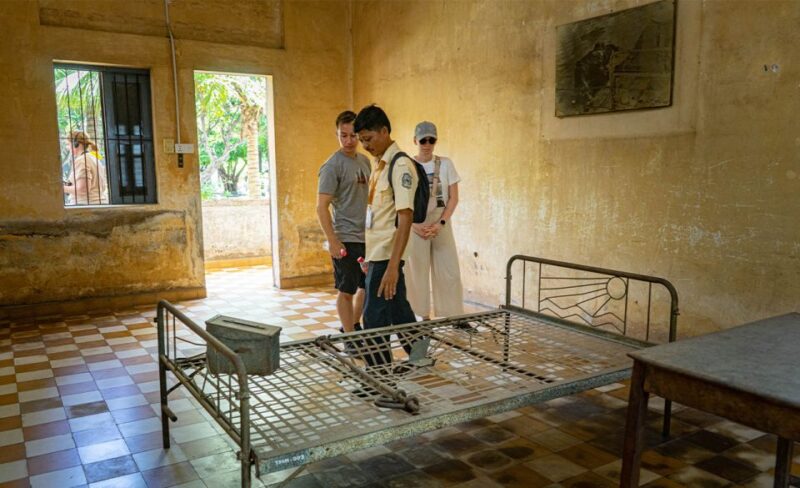 Phnom Penh: Historical Guided Tour - Inclusions and Transportation