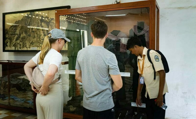 Phnom Penh Historical Sites Tour by Tuk Tuk - An In-Depth Look at the Phnom Penh Tuk Tuk Tour