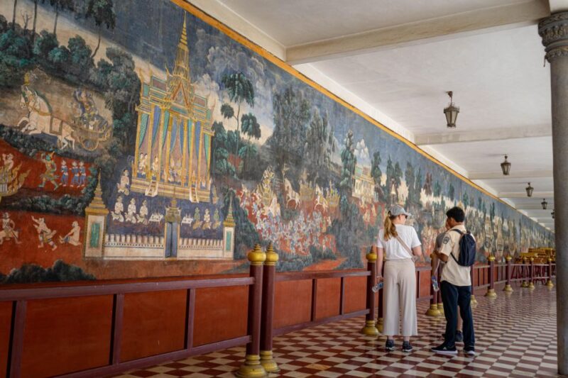 Phnom Penh Historical - Small Group Tour - Tour Duration and Group Size