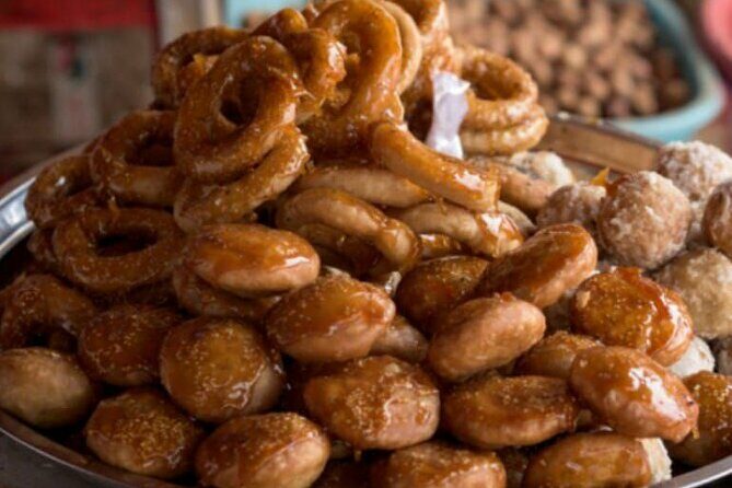 Phnom Penh Local Market & Morning Food Tour Include Drinks - Ending with Sweet Treats and Market Stalls