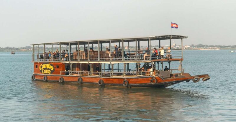 Phnom Penh: Mekong Sunset Dinner Cruise With Live Music - Experience and Highlights