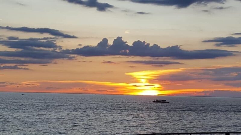 Phnom Penh Mekong/Tonle Sap River Sunset Wine/Fruits Cruise - Experience Highlights