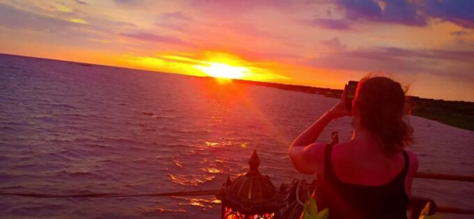 Phnom Penh Mekong/Tonle Sap River Sunset Wine/Fruits Cruise - Booking and Reservations