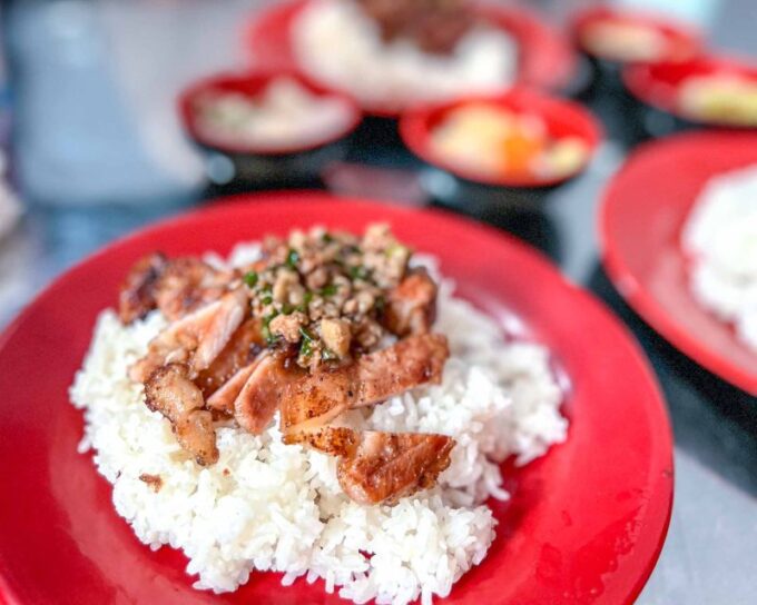 Phnom Penh: Morning Market & Guided Breakfast Tour by Tuktuk - Exploring Local Neighborhoods