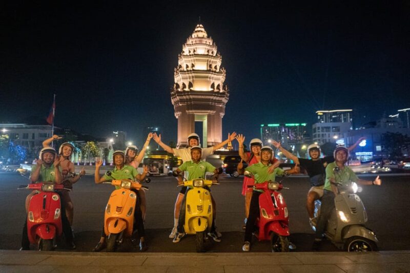 Phnom Penh Night Foodie Vespa Tour - Detailed Itinerary