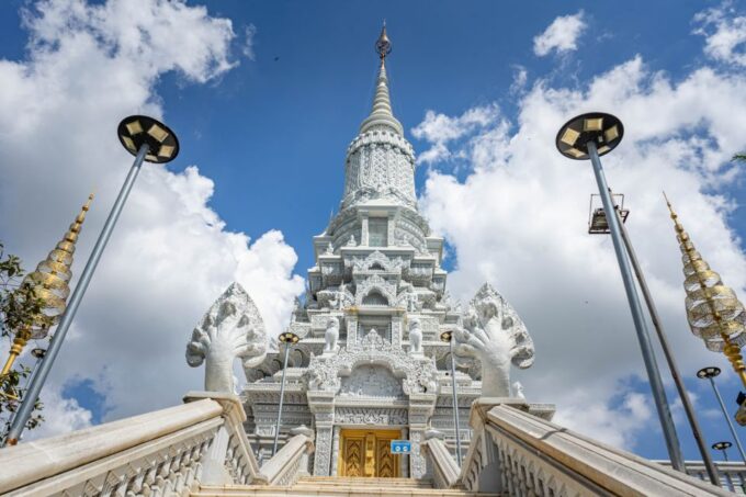 Phnom Penh: Phnom Oudong & Koh Chen Village - Lunch Include - Pricing and Duration