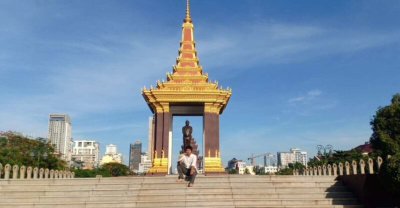 Phnom Penh: Private City Tour by Tuk-Tuk With 10 Highlights - Historical Sites