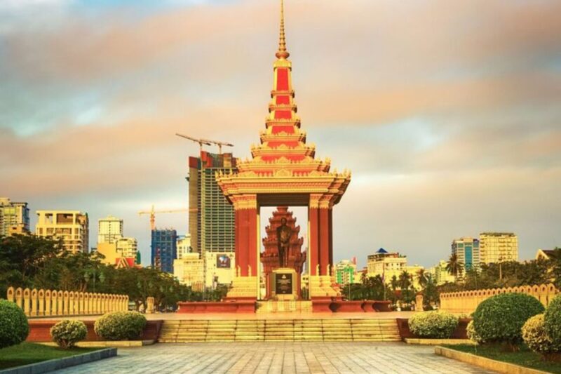 Phnom Penh: Private Custom Tour With a Local Guide - Booking and Availability