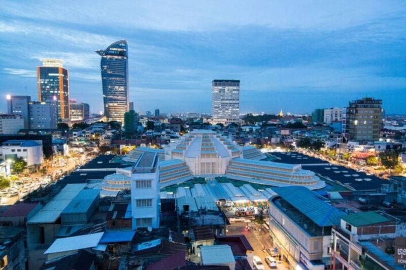Phnom Penh: Private Custom Tour With a Local Guide - City Exploration