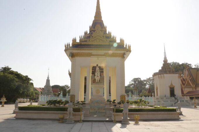 Phnom Penh Private Tour English Local Guide - Contact Information