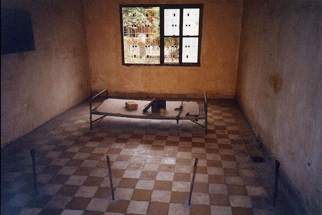 Phnom Penh Private Tour Tuol Sleng & Choeng Ek Killing Field - Itinerary Details