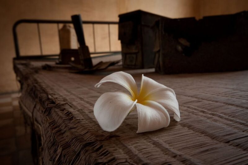 Phnom Penh Private Tour Tuol Sleng & Choeng Ek Killing Field - Historical Context