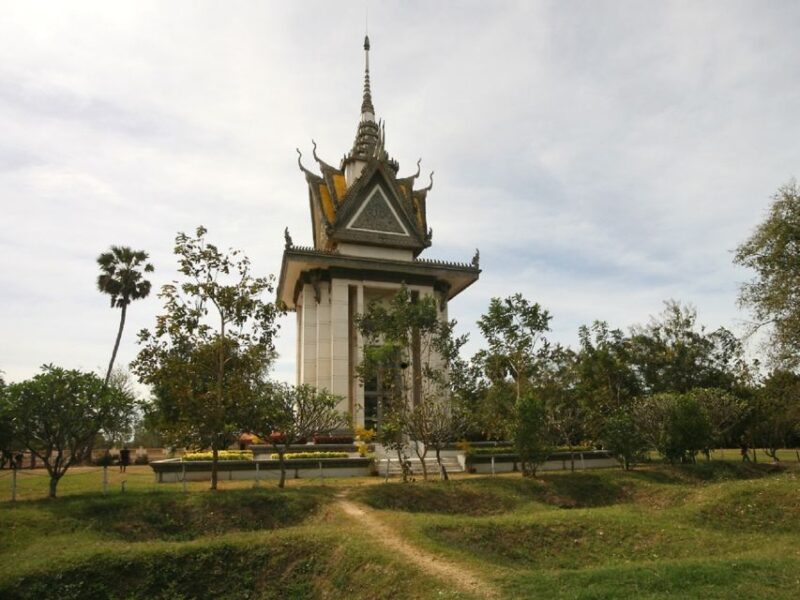 Phnom Penh Private Tour Tuol Sleng & Choeng Ek Killing Field - Tour Experience and Highlights