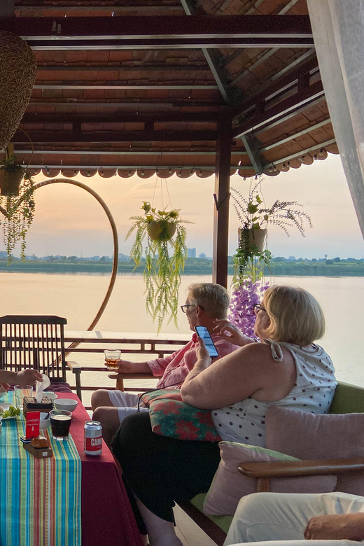 Phnom Penh: Silk Island Sunset Bike Tour Include Drinks - Itinerary Highlights
