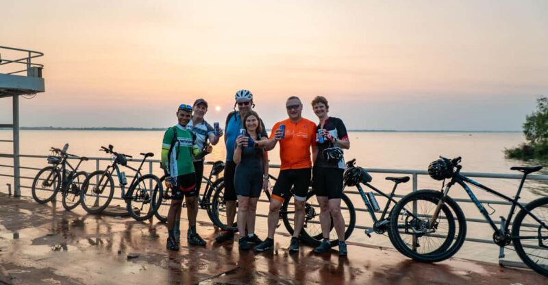 Phnom Penh: Silk Island Sunset Bike Tour Include Drinks - Cultural Experience