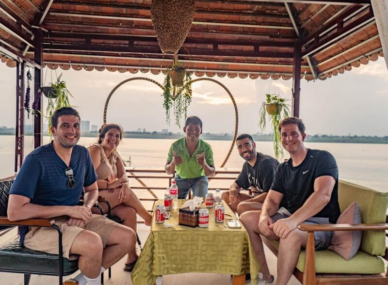 Phnom Penh Silk Island Sunset Haft Day Vespa Tour - Cultural Experiences