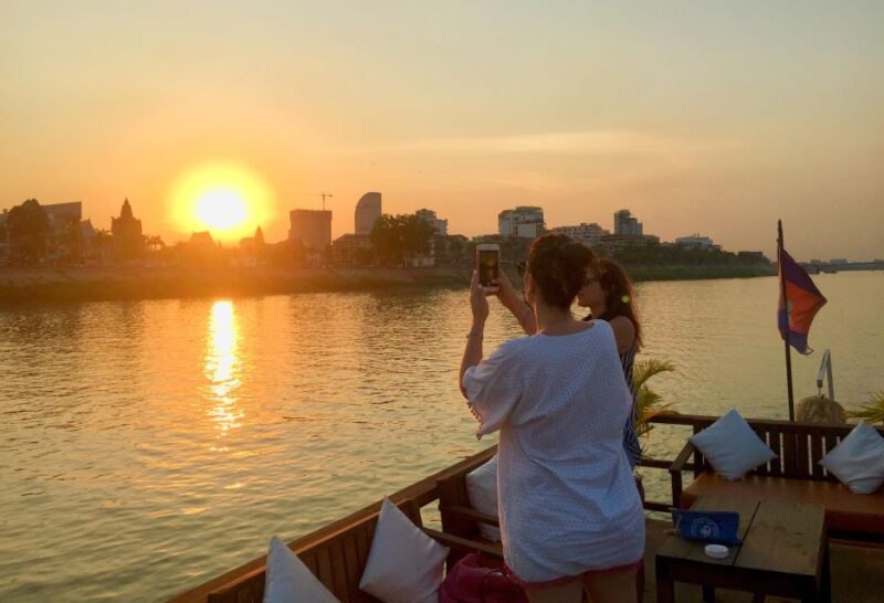Phnom Penh: Sunset Cruise With Unlimited Beer and Drinks - Pricing and Inclusions