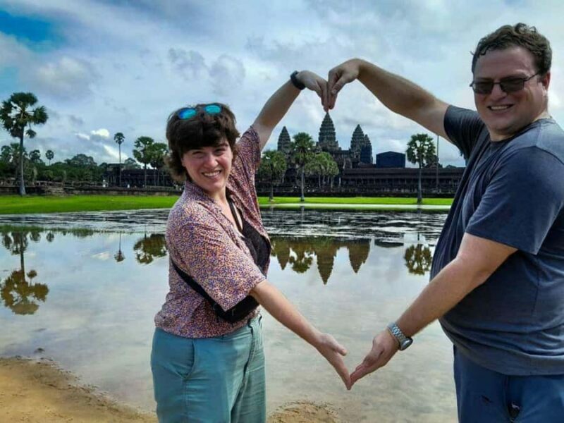 Phnom Penh to Angkor Wat, Bayon & Ta Prohm Day Trip - Lunch: A Taste of Cambodia