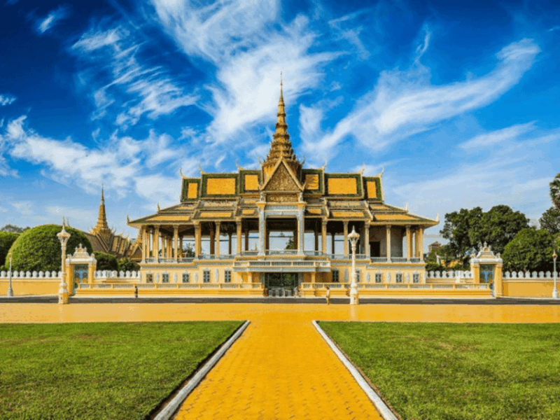 Phnom Penh to Shihanouk Ville - Vehicle Options and Comfort