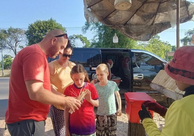 Phnom Penh to Siem Reap by Private SUV / Minivan Taxi - Stops and Breaks