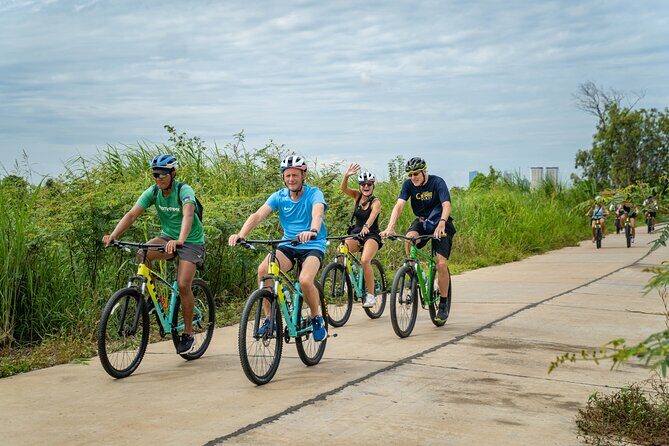 Phnom Penh to Silk Island Sunset Bike Tour/ E-Bike or Tuk Tuk - Practical Details and What to Expect