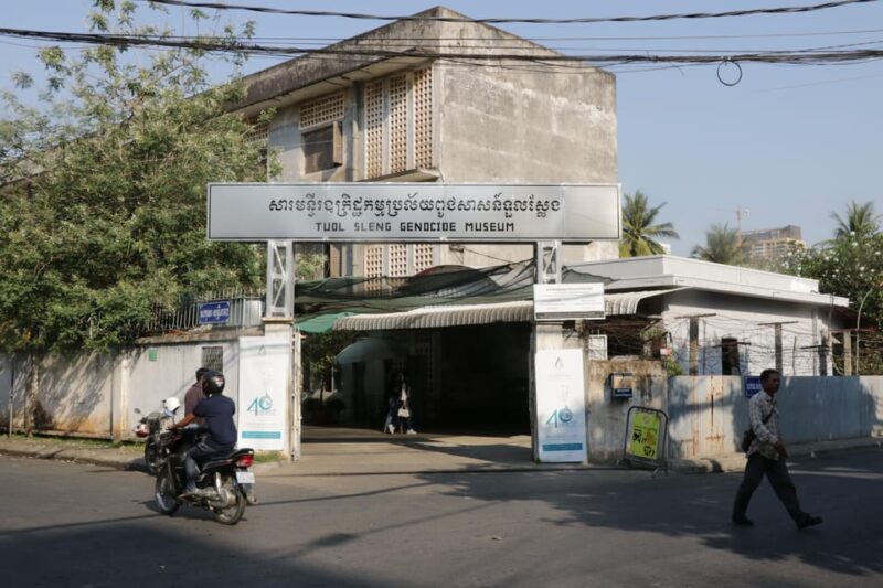 Phnom Penh Tour With Tuk Tuk English Spoken Guide - Inclusions and Restrictions